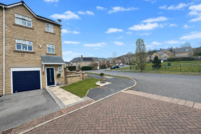 4 Bedroom Semi Detached House For Sale In Spring Hill, Woolley Grange, Barnsley, S75