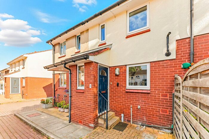 2 Bedroom Terraced House For Sale In Shirley Close, Otley, LS21