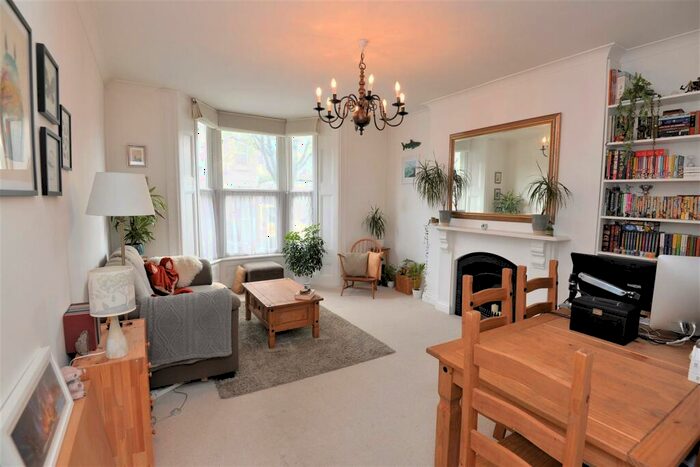 2 Bedroom Flat To Rent In Comely Bank Road, Wathamstow, London, E17