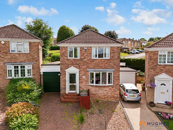 3 Bedroom Detached House For Sale In Ford Close, Dronfield, S18