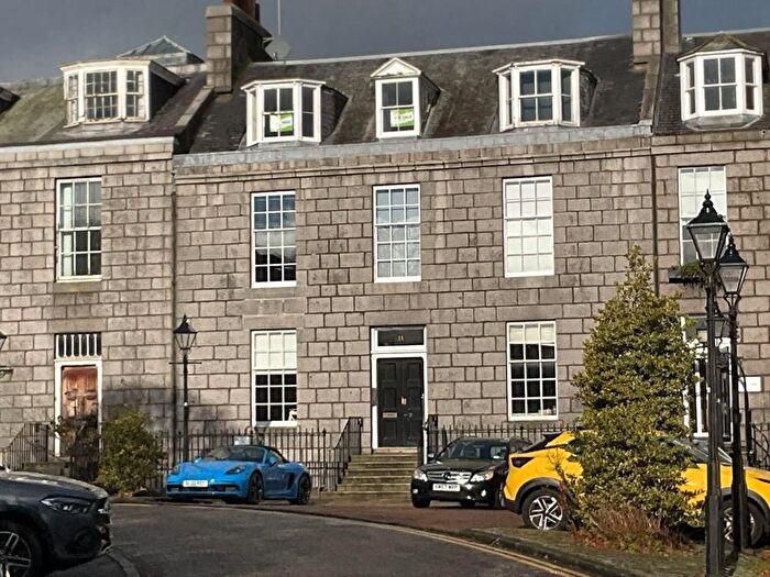 2 Bedroom Flat To Rent In Golden Square, Flat, AB10