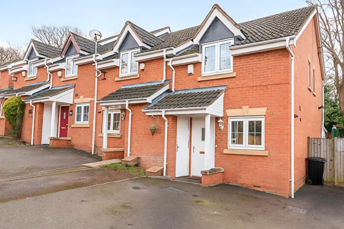 2 Bedroom End Of Terrace House For Sale In Porthallow Close, Orpington, BR6