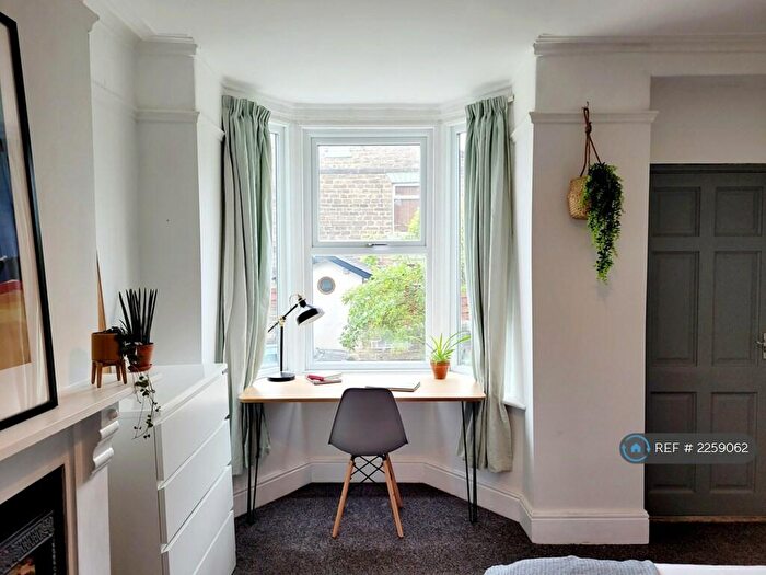 4 Bedroom Terraced House To Rent In School Road, Sheffield, S10