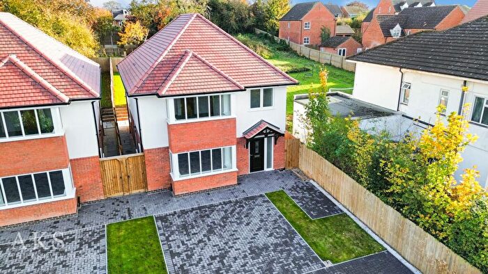 4 Bedroom Detached House For Sale In West Avenue South, Chellaston, DE73