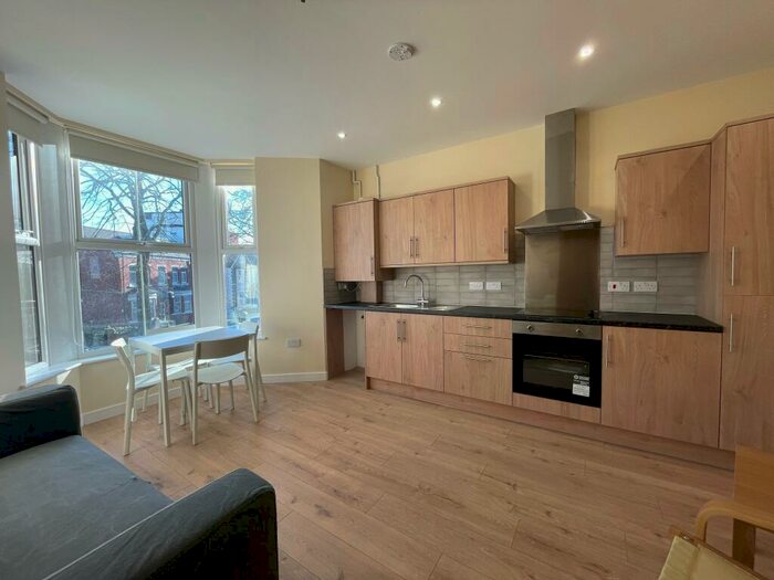 2 Bedroom Apartment To Rent In Richmond Road, Cardiff, CF24