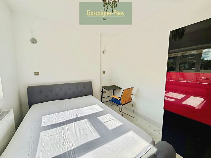 1 Bedroom Property To Rent In Mill Lane, Reading, RG6