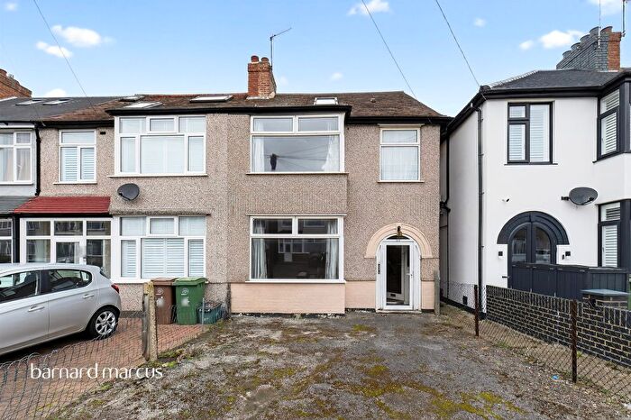 4 Bedroom End Terrace House For Sale In Morley Road, Sutton, SM3