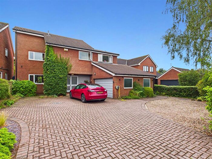 4 Bedroom Detached House For Sale In Stockbridge Road, Elloughton, HU15