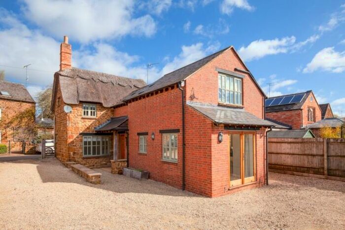 3 Bedroom Detached House To Rent In Main Street North Newington, OX15