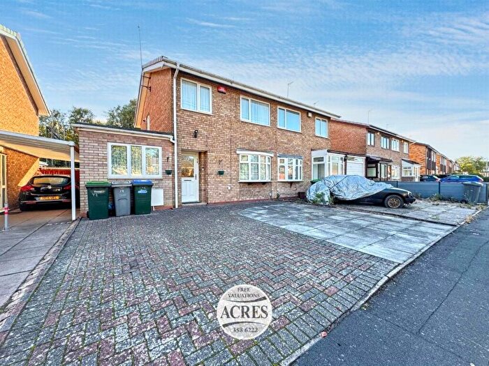 4 Bedroom Semi-Detached House For Sale In Walcot Drive, Great Barr, Birmingham, B43
