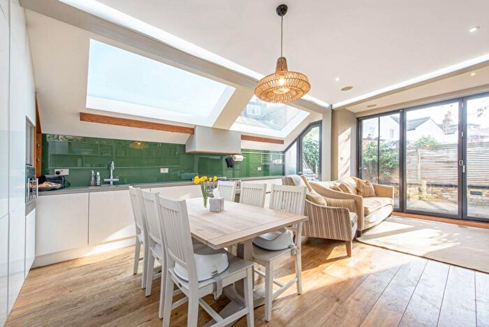 2 Bedroom Flat For Sale In Donaldson Road, Queen's Park, London, NW6