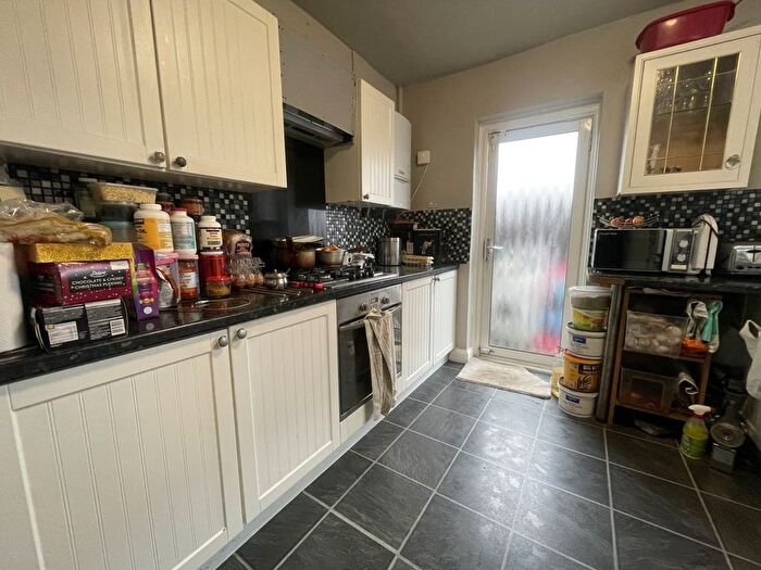 1 Bedroom Flat To Rent In Locket Road, Wealdstone, Harrow, HA3