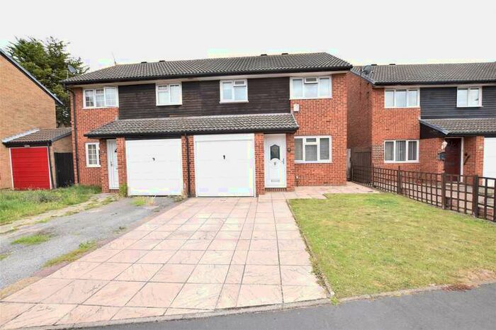 3 Bedroom Semi-Detached House To Rent In Copperfields Way, Harold Wood, Romford, RM3