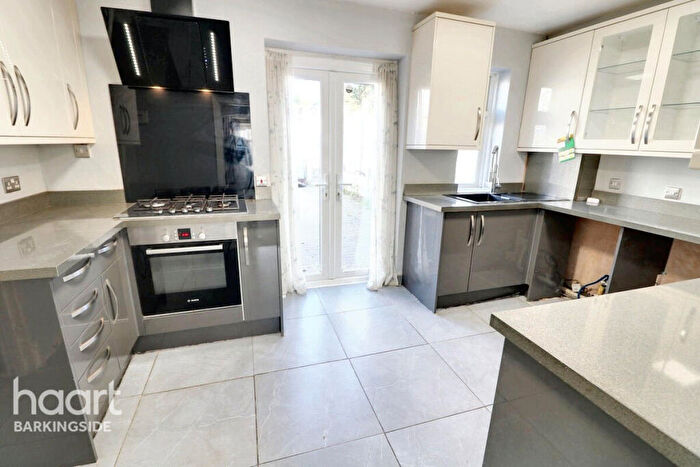 3 Bedroom Semi-Detached House For Sale In Forest Avenue, Chigwell, IG7