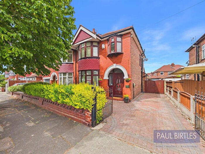 3 Bedroom Semi-Detached House For Sale In Bradfield Road, Stretford, Manchester, M32