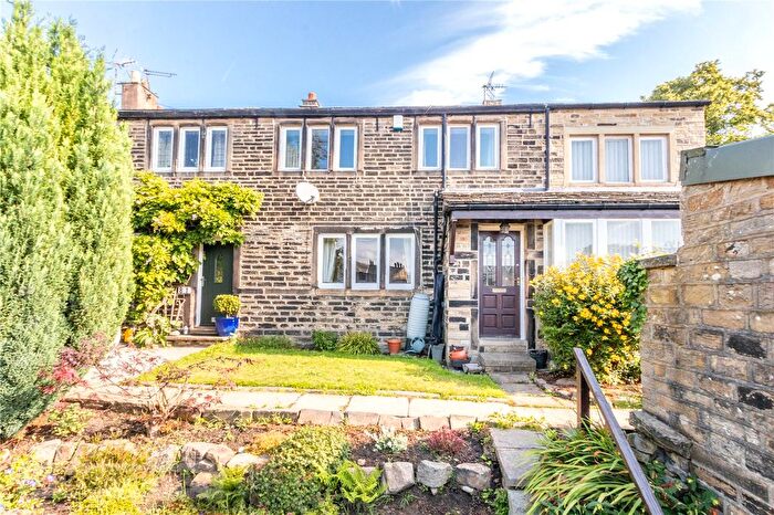 3 Bedroom End Terrace House For Sale In Station Road, Golcar, Huddersfield, West Yorkshire, HD7