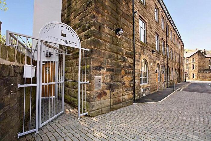 2 Bedroom Property To Rent In Croft Mill Yard, Hebden Bridge, HX7