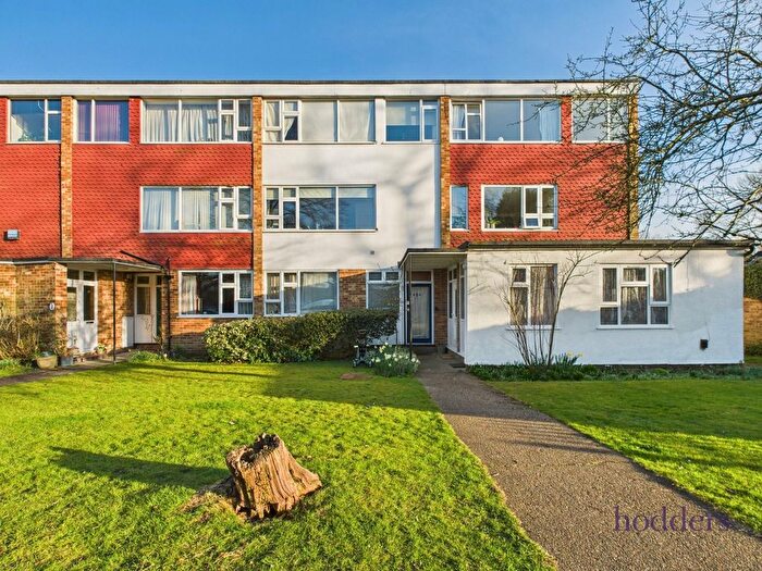 2 Bedroom Maisonette To Rent In River View, Hollies Court, Addlestone, Surrey, KT15