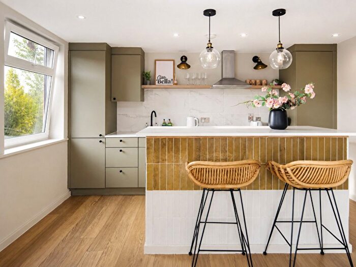 2 Bedroom Flat To Rent In Bacon Street, Brick Lane, E2
