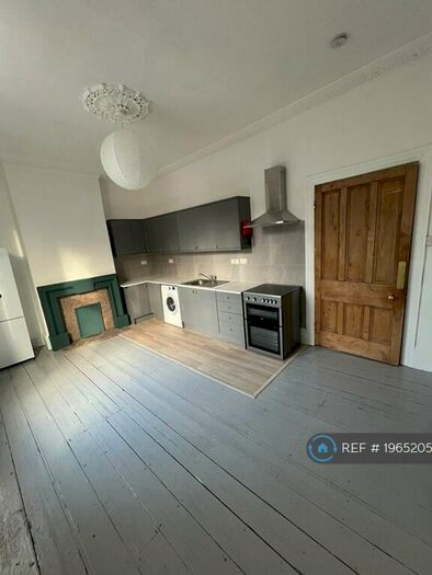 4 Bedroom Flat To Rent In Cheltenham Road, Bristol, BS6