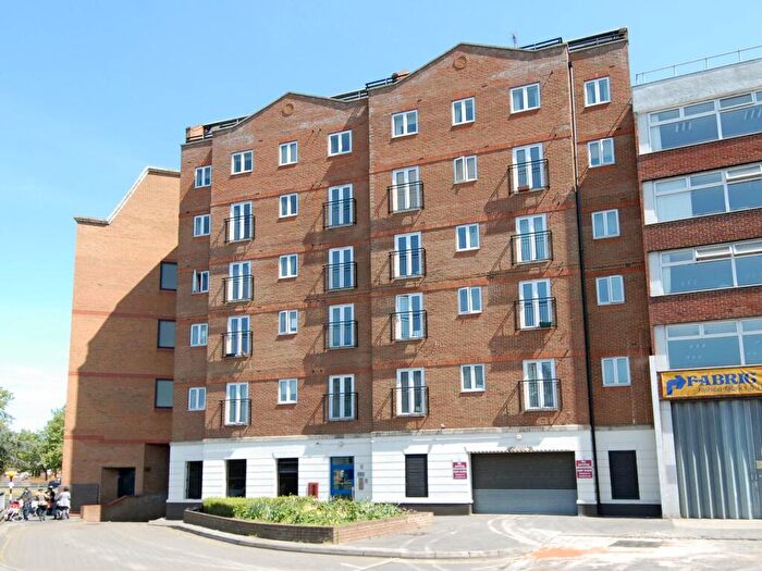 2 Bedroom Apartment To Rent In The Picture House, Cheapside, Reading, RG1