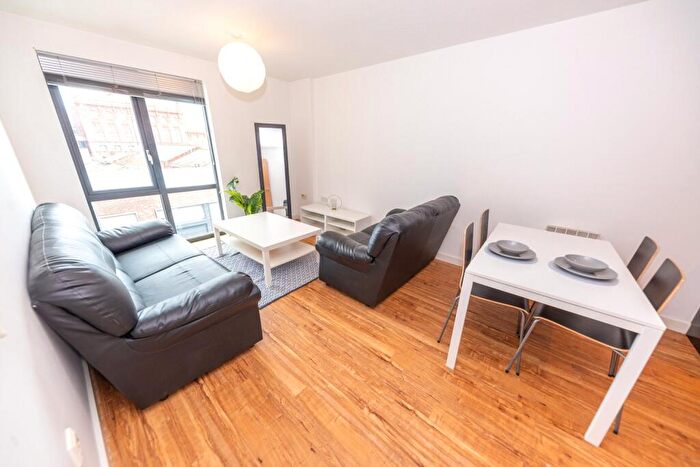 2 Bedroom Flat To Rent In The Gallery, Plaza Boulevard, Liverpool, L8