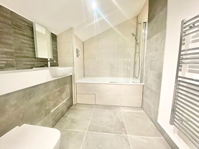 2 Bedroom Flat To Rent In Ashwood Way, Basingstoke, RG23