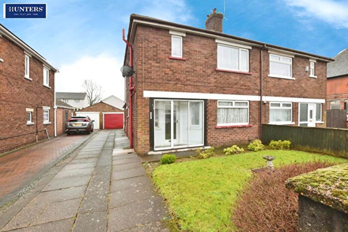 3 Bedroom Semi-Detached House For Sale In East Common Lane, Scunthorpe, DN16