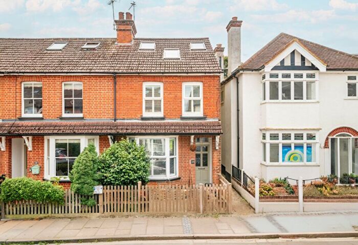 4 Bedroom End Of Terrace House For Sale In Burnham Road, St. Albans, Hertfordshire, AL1