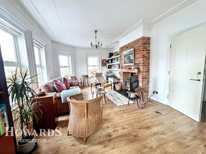 4 Bedroom Apartment For Sale In High Street, Gorleston, NR31