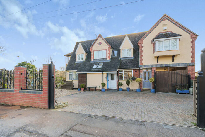 3 Bedroom Maisonette To Rent In Barracks Lane, East Oxford, OX4