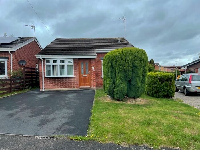 3 Bedroom Detached Bungalow To Rent In Forest Close, Wakefield, WF1