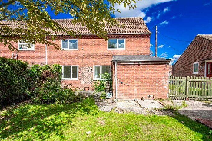 3 Bedroom House For Sale In The Close, Woodcote, RG8