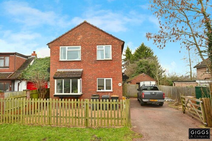 4 Bedroom Detached House For Sale In Wyboston, Bedford, Bedfordshire, MK44