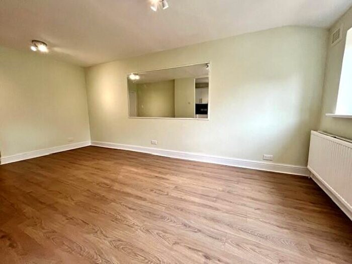 1 Bedroom Flat To Rent In Ham Park Road Stratford, E15