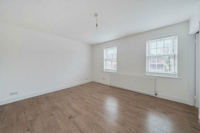 4 Bedroom Detached House To Rent In Georgian Close, Harrow, Stanmore, HA7