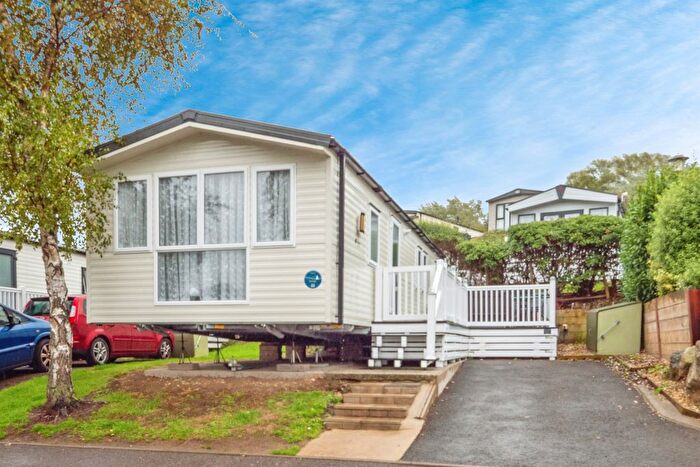 3 Bedroom Mobile/park Home For Sale In Bowleaze Coveway, Weymouth, DT3