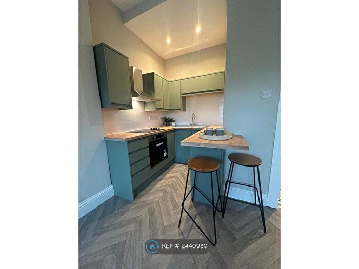 1 Bedroom Flat To Rent In Cartside Street, Glasgow, G42