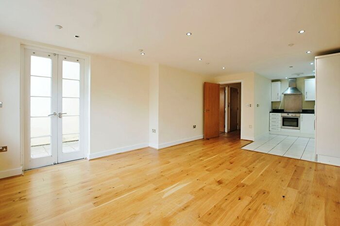 2 Bedroom Flat For Sale In Evesham Road, Cheltenham, GL52