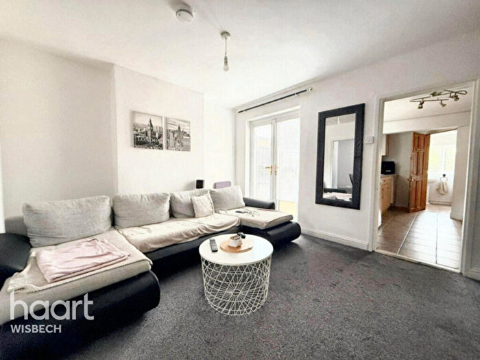 3 Bedroom Semi Detached House For Sale In Ramnoth Road, Wisbech, PE13