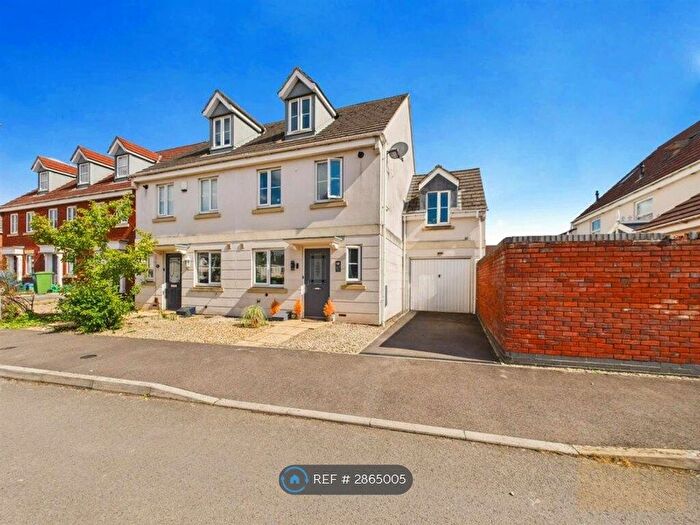 4 Bedroom Semi Detached House To Rent In Rosebay Gardens, Cheltenham, GL51