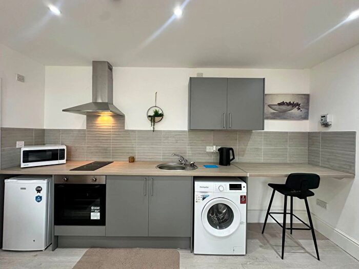 Studio To Rent In Walsall Street, Wednesbury, WS10