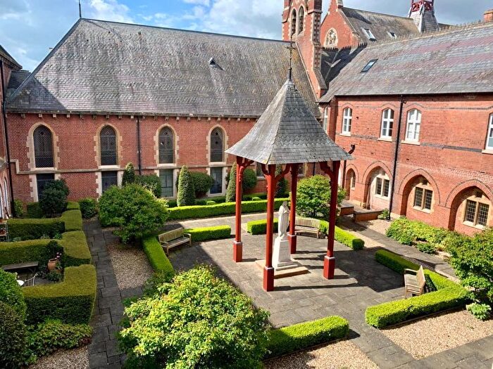 2 Bedroom Flat For Sale In Frome Court, Bartestree, Hereford, HR1