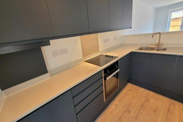 3 Bedroom Terraced House To Rent In Ribot Walk, Salford, M6