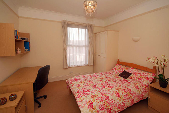 6 Bedroom House To Rent In Padwell Road, SO14