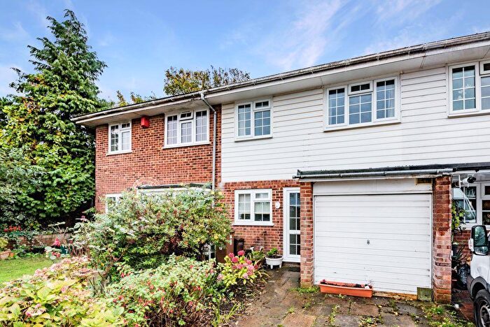 3 Bedroom House To Rent In Turpin Way, Wallington, SM6