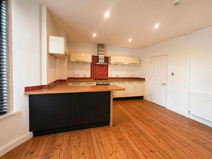1 Bedroom Apartment To Rent In Taff Embankment, Grangetown, Cardiff, CF11