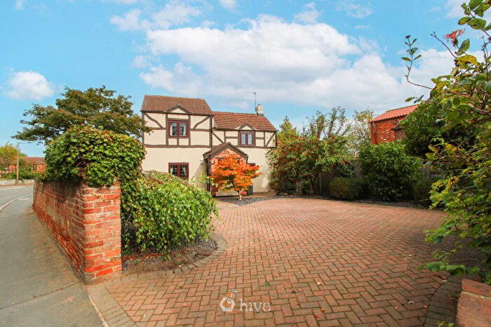 3 Bedroom Detached House For Sale In Main Street, Auckley, Doncaster, DN9