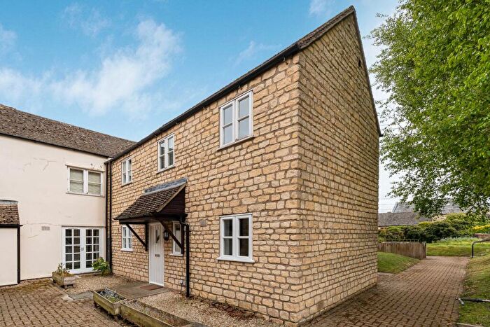 1 Bedroom Apartment For Sale In Gloucester Street, Cirencester, Gloucestershire, GL7