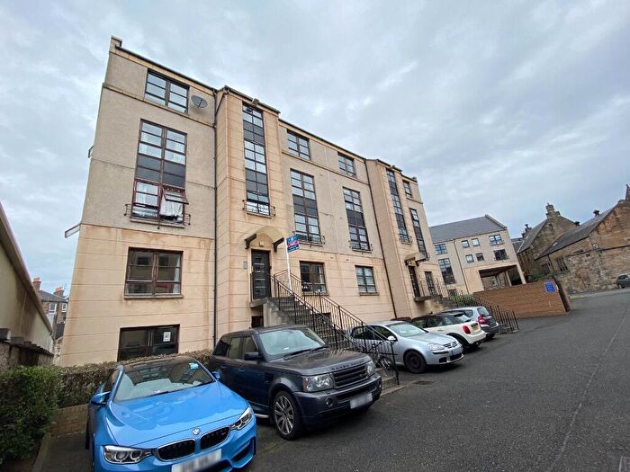 2 Bedroom Flat To Rent In Rodney Place, Canonmills, Edinburgh, EH7